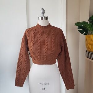Forever 21 Chunky Cable Knit Crop Sweater Size Medium NEW!